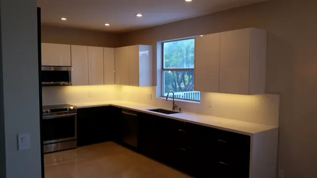 Custom kitchen cabinets project in Miami — project 2