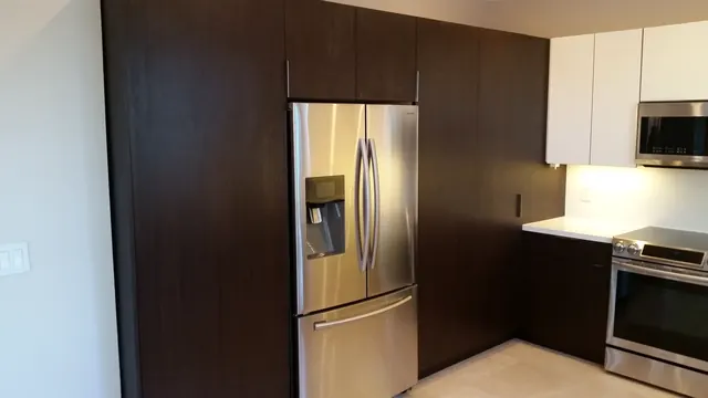 Custom kitchen cabinets project in Miami — project 3