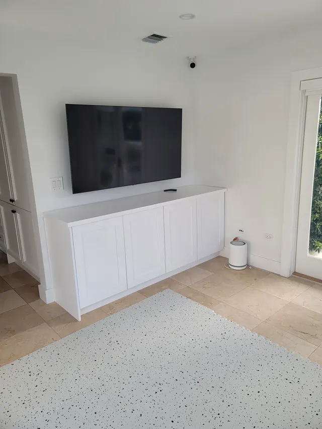 Custom TV wall unit in Miami home — project 4
